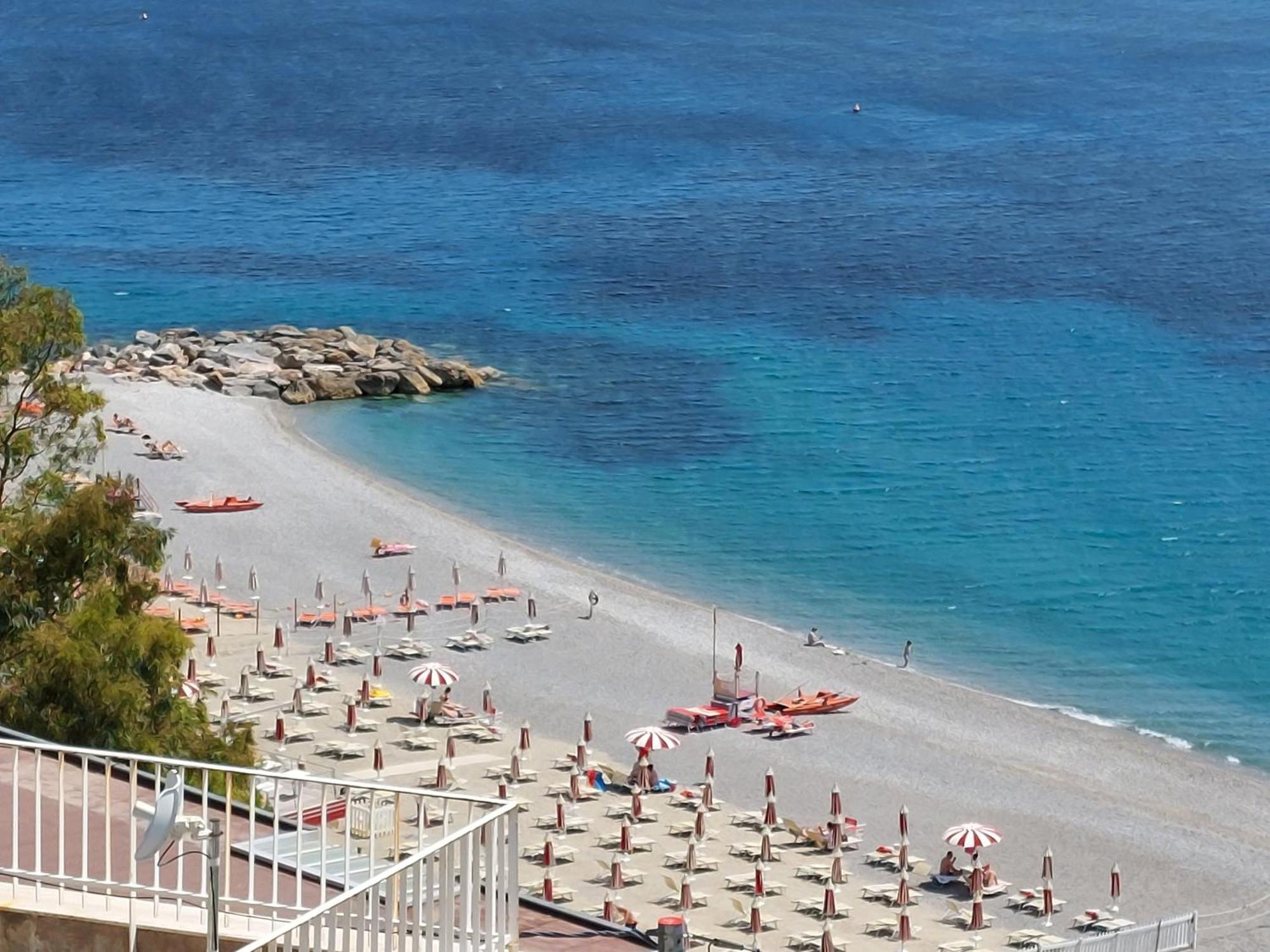 Finestra Sul Mare 1
